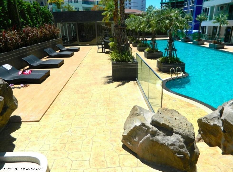 The Cliff Residence Condo Pattaya Buitenkant foto